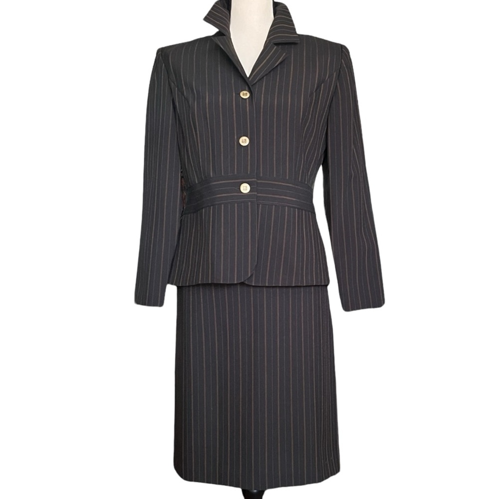 Vintage Miss Dorby 2 piece pin stripe office/dinner outfit. Sz.10